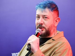 Артемий Лебедев упал с инвалидной коляски: что произошло с дизайнером