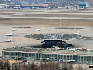 Обязательная прозрачность и полная законность: Медведев посетил Шереметьево