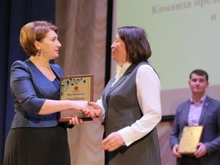 Золотые медалисты Подмосковья: кто забрал награды на балу школьного спорта — 2025