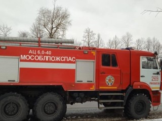 Дверь на замке, плита на огне: как спасатели Ступина предотвратили возможный пожар в квартире