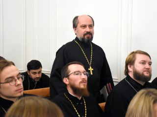 Настоятель Тихвинского храма Ступина повысил квалификацию в сфере молодежного служения