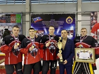 Серпуховские хоккеисты «Воеводы» завоевали Кубок РВСН в Балашихе