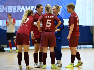 Футболистки из Дмитрова поборются за выход во Всероссийский финал