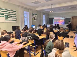 Не стань пешкой в руках террористов: как распознать манипулятора и противостоять вербовщикам в соцсетях