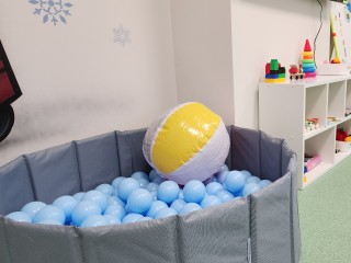 Первые маленькие пациенты оценили «Добрые комнаты» в Свердловской поликлинике