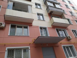 «Теплый прием» для зимы: чем удивил капремонт фасада в Королеве