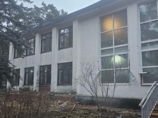 Новая кровля и окна: в Протвине ремонтируют Лицей №2 по нацпроекту