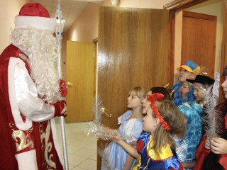 Новогодний шок: что делать, если ребенок разоблачил Деда Мороза