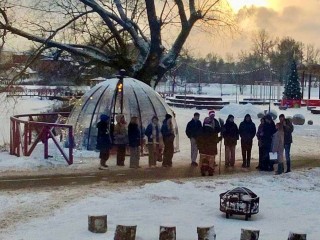 Волшебные гости из Королева прибыли с визитом в бронницкую резиденцию Деда Мороза