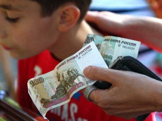 Новогодний подарок для семей с детьми: как вернуть 7% от НДФЛ в 2026 году