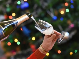 Лучшее игристое на Новый год: сомелье назвал вина, которые бьют рекорды качества
