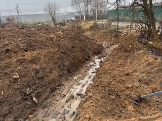 Собственник участка в Беляниново прокопал часть русла реки Чермянки