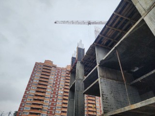 Новый 17-этажный дом растет в Солнечногорске для переселенцев из аварийного жилья