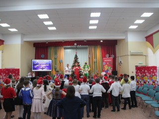 Танцы с Василисой Премудрой: в Балашихинском лицее прошли новогодние мероприятия