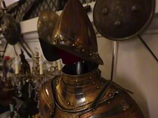 Первоначального хозяина доспеха XVI века ищет владелец Усадьбы Гребнево