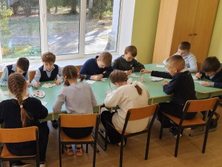 Многодетные семьи из наукограда могут получить социальную поддержку на покупку школьной формы