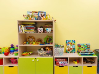 На няню хватит? Сколько будут платить родителям, чьим детям не досталось мест в детсаду