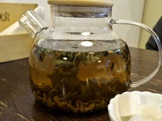 Тайна черного напитка: почему чай теряет аромат ночью