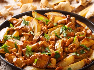 Тайна вкуса: как выбрать посуду для холодца, жаркого и глинтвейна к Новому году