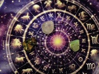 Точный гороскоп на пятницу, 26 декабря 2025: Раки поймают удачу за хвост, Весам не избежать осечек, Рыбам лучше помолчать