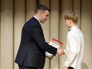 В Кашире двадцать юных дарований получили именные стипендии главы