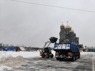 Парк «Патриот» устраняет последствия снегопада, готовясь к наплыву посетителей