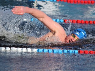 Международное золото: пловец из Ленинского округа одержал победу на масштабном турнире