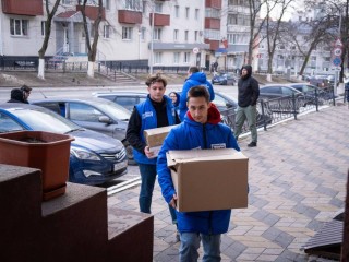 Гуманитарная поездка «Молодой гвардии»: кому помогли активисты из Подмосковья