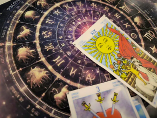 Кусок печени на люках: неизвестные проводят страшные мистические обряды в Красногорске