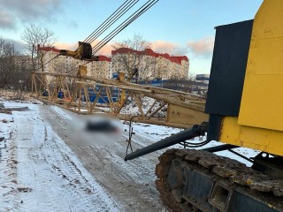 Придавило стрелой от крана: как мужчина погиб прямо на рабочем месте в Москве