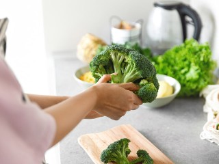 «Главный технолог и дирижер»: за что отвечает магний и как понять, что его не хватает