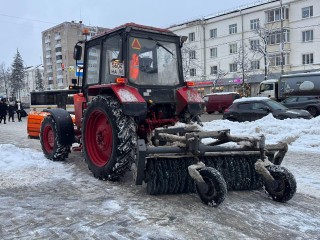 До 300 дворников и 75 единиц техники готовы к борьбе с новым снегопадом в Сергиевом Посаде