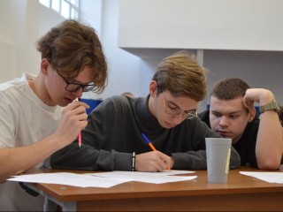 Битва умов: как участники Международного IT-квиза прошли интеллектуальное испытание года