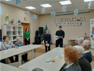 Мошенники целятся в пенсионеров: полиция учит защищаться