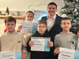 Шатурских мальчишек, спасших выброшенных с 5 этажа кошек, отблагодарили за смелость