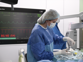 В Долгопрудненской больнице спасли пациента с опасным изгибом сонной артерии