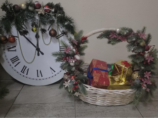 Вместо жалоб – «корзинка добра»: люберчанка рассказала, как превратить свой подъезд в сказку