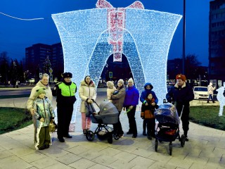 Переходить дорогу правильно: Госавтоинспекция провела беседы с жителями Ступина