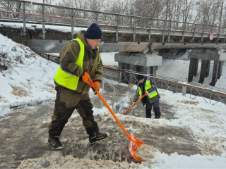 К уборке улиц в Люберецком округе привлекли шесть подрядных организаций