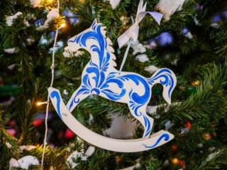 Гороскоп на 2 января 2025 для всех знаков Зодиака: Водолеям и Рыбам лучше прислушаться к советам друзей, а Близнецов и Водолеев ждет сюрприз