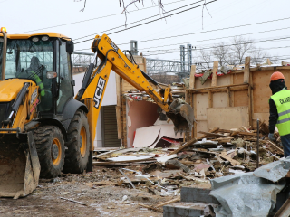 Власти Химок разъяснили причины сноса магазина и аптеки у станции Фирсановка