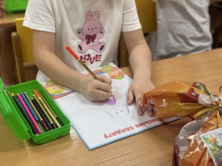 «Мы вас очень ждем!»: школьники Ленинского округа отправили новогодние посылки на передовую