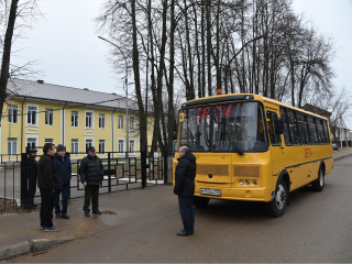 Школьный «Пазик» на маршруте: как новый автобус поможет детям в Лотошино