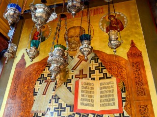 Церковный праздник 19 декабря 2025: как встречать день самого почитаемого верующими святого