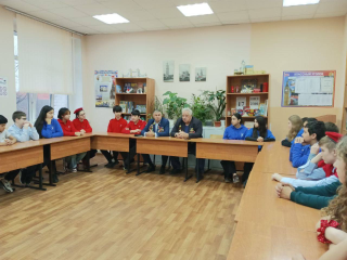 Ветераны Афганистана и Чечни провели патриотический урок для котельниковских школьников