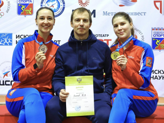 Фехтовальщицы из Химок заняли весь пьедестал Кубка страны