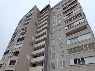 Мариупольская 12-этажка ждет возвращения своих жильцов: восстановление разрушенного дома вышло на финишную прямую