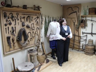 Память в деталях: в городском музее представили обновленную краеведческую книгу