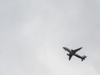 Система дала сбой: названа причина дымящегося двигателя самолета Red Wings