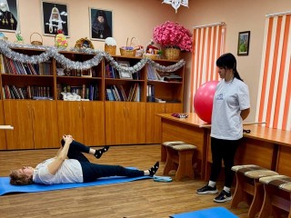 Волонтеры Серпухова осваивают техники лечебной гимнастики в проекте «Школа здоровья»